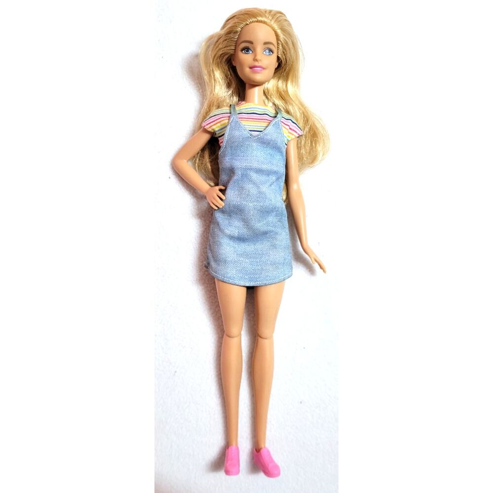 Barbie Play ‘n' Wash Pets Doll with Top Jumper Shoes Sneakers Articulated Legs